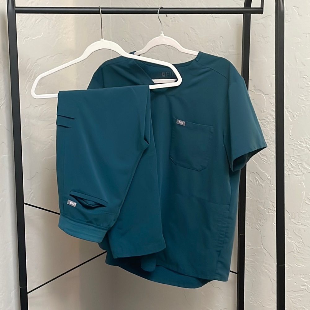 Men’s Caribbean Figs Scrubs